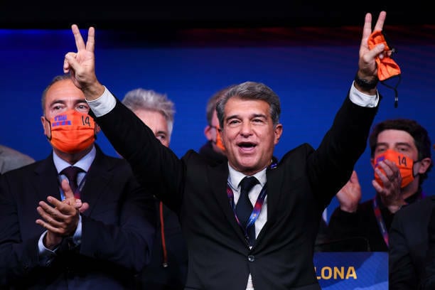 Joan Laporta celebrando su triunfo en las elecciones