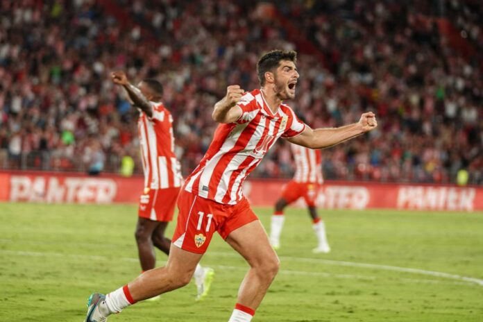 El Almería celebrando el gol del empate