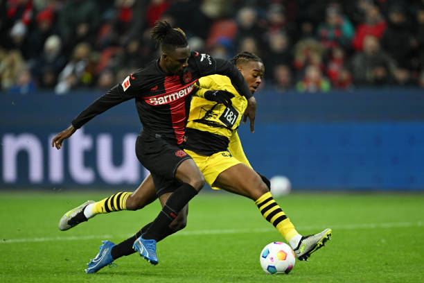 El Dortmund frena en seco al Leverkusen