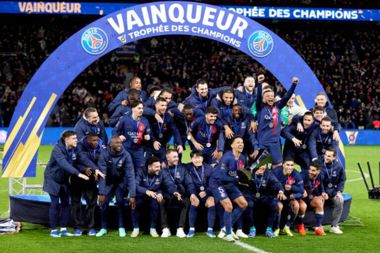 El PSG inicia el 2024 levantando la Supercopa de Francia