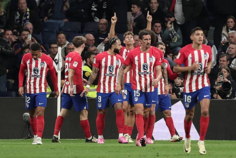 El Atlético rescata un punto en el derbi con un gol de Marcos Llorente