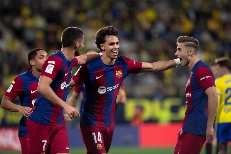 El Barça gana con un golazo de João Félix