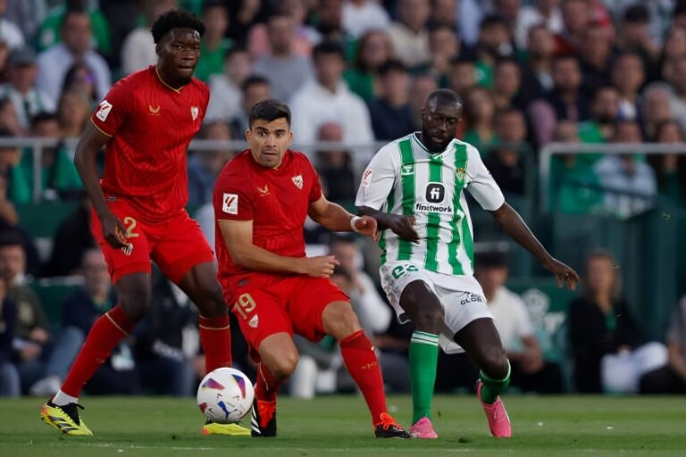 El Sevilla rescata un punto en el «gran derbi»