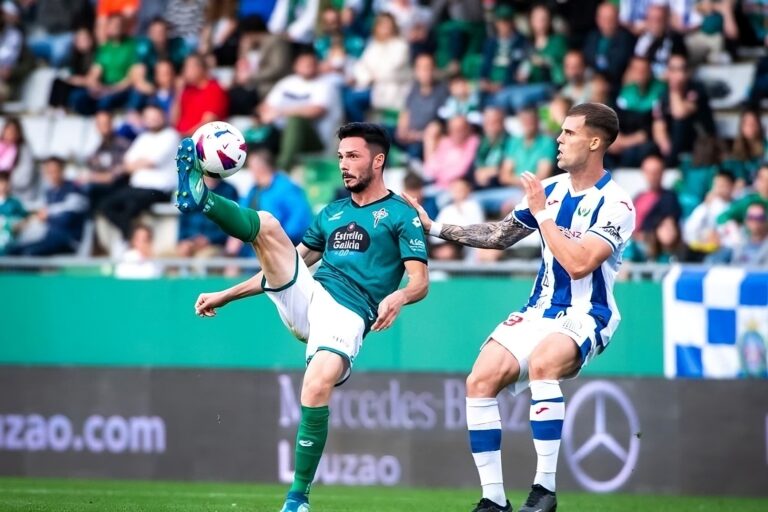 El Sporting de Gijón se lleva a Jesús Bernal