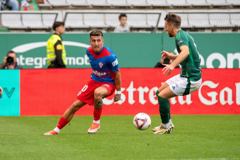 El Elche CF se deja los tres puntos en A Malata